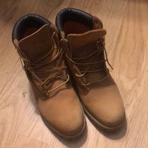 Timberland 6 inch wheat nut boots